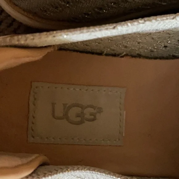 Ugg Slip On Sneakers size 6 - Picture 4 of 6